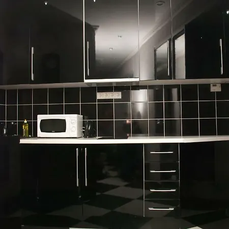 Black & White Apartments-studio Appartement